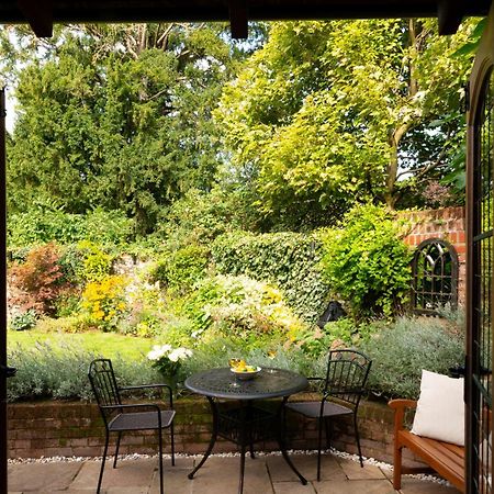 Miller Cottage A Luxury 1550'S Cottage In The Historic Centre Of Saffron Walden Ngoại thất bức ảnh