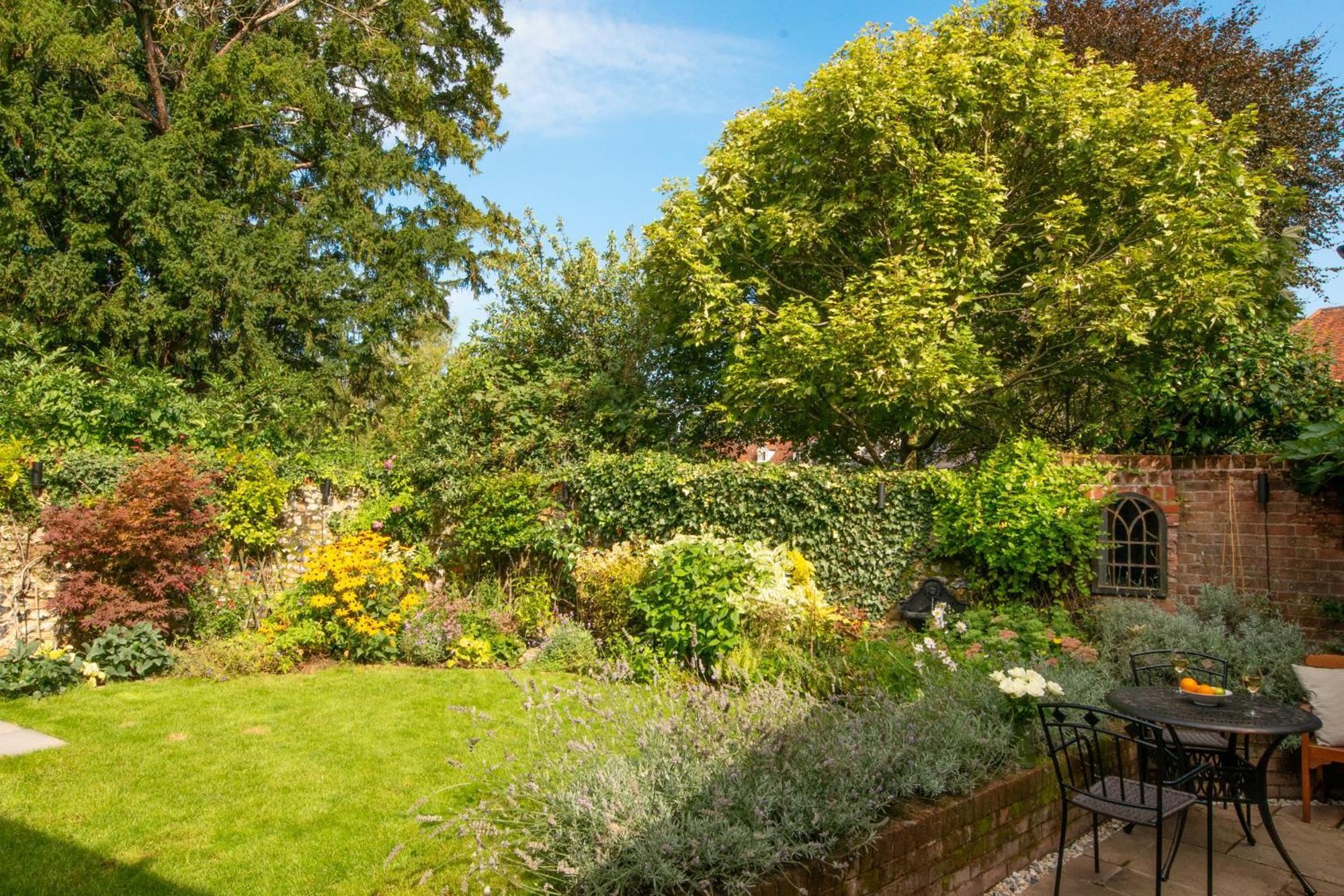 Miller Cottage A Luxury 1550'S Cottage In The Historic Centre Of Saffron Walden Ngoại thất bức ảnh